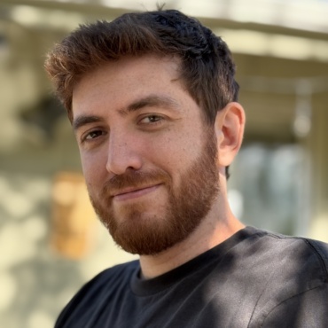 Noam headshot