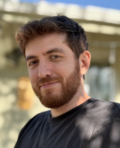 Noam headshot